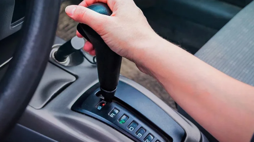 Candidatos à CNH poderão fazer prova de trânsito em carro automático