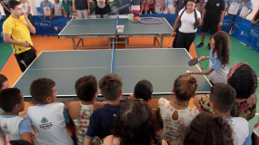 Festival vai ensinar tênis de mesa de graça para crianças e adolescentes em Linhares