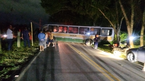 Motorista de carreta morreu após bater contra ônibus em Linhares