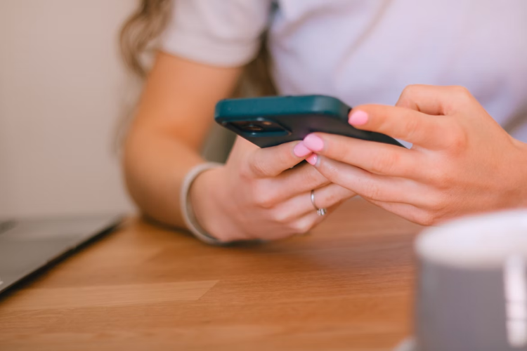 Popularidade dos jogos de cassino ao vivo cresce em 2025 com avanço das bets